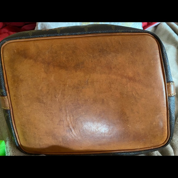 Custom painted Authentic Louis Vuitton Bucket Bag - Picture 12 of 16